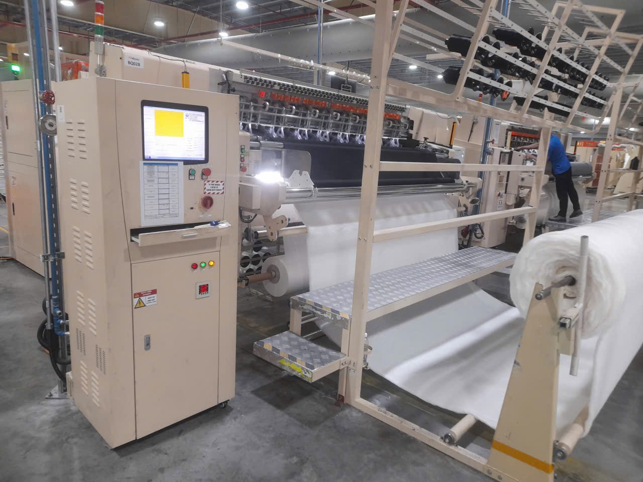 MULTI NEEDLE QUILTING MACHINE