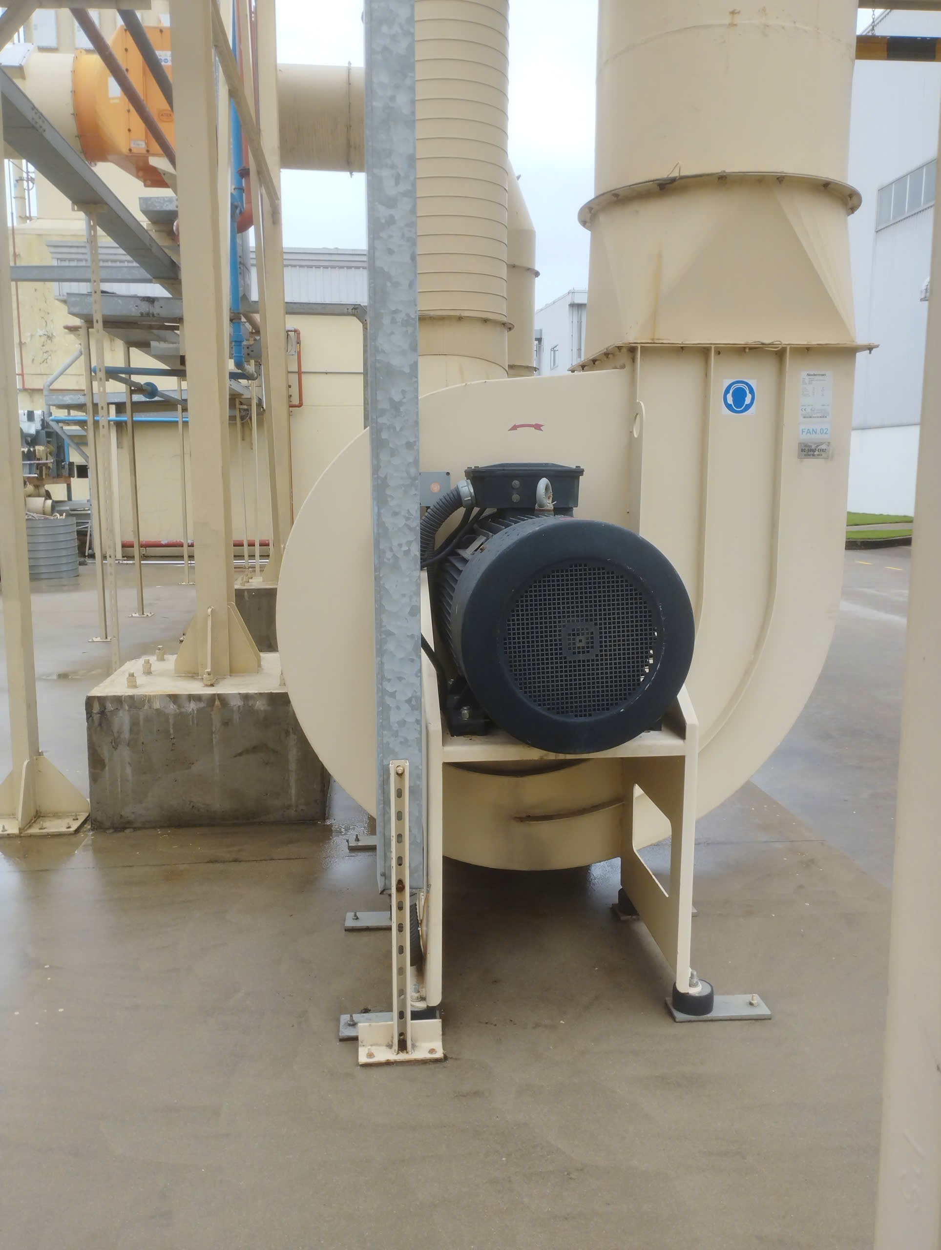 EXTRACTION FAN 03