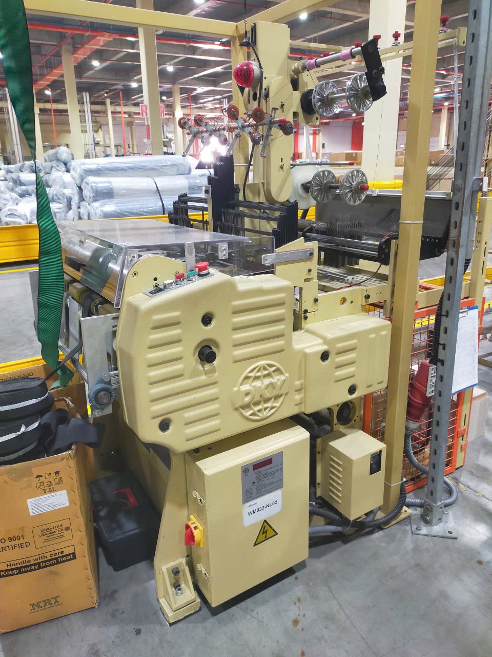 AUTOMATIC NEEDLE LOOM MACHINE